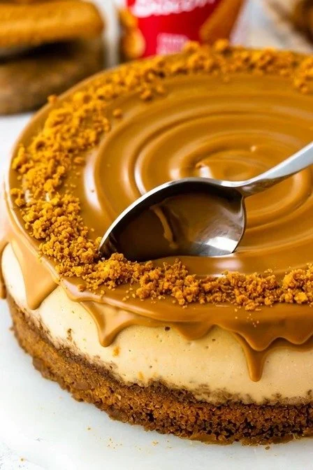 Delicious Biscoff cheesecake topped with crumbled Biscoff cookies.